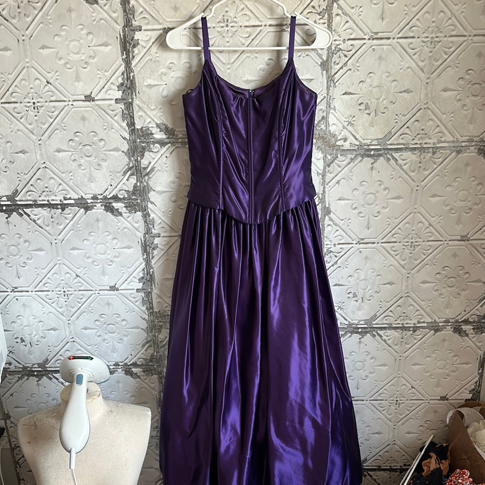 Elegant satiny ballroom Gunne Sax Purple Women's Dress with tulle